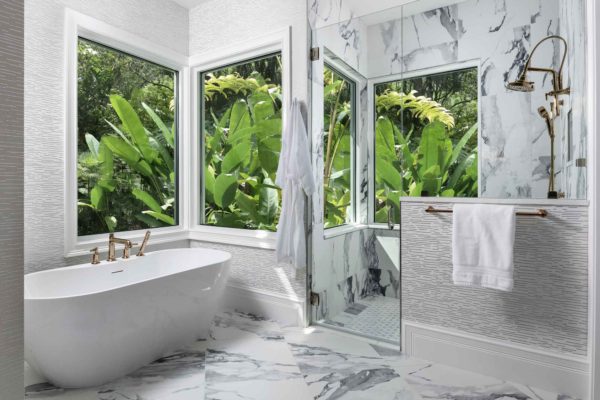 3310-Creekview-Dr-Bonita-print-010-010-Master-Bath-tropical-4200x2800-300dpi