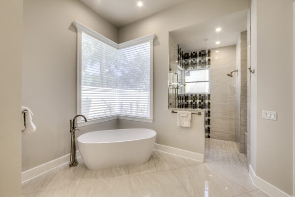 Masterbath 26470 Rookery Lake Dr-14